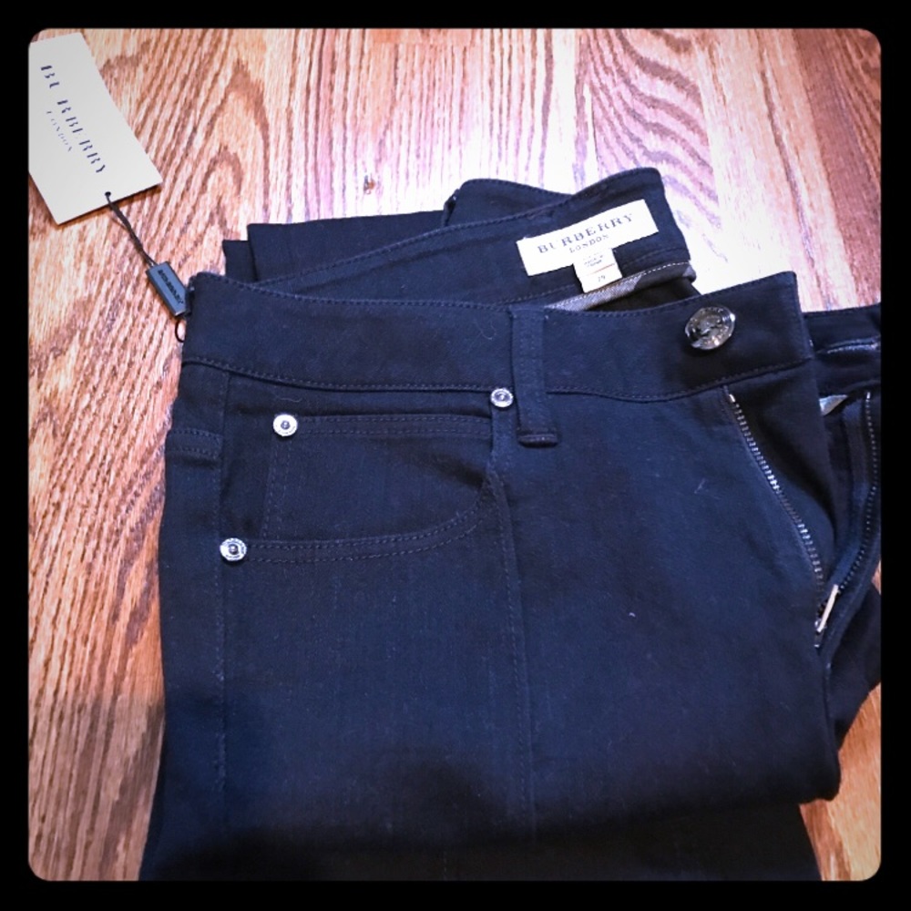 🆕 Burberry NWT dark denim jeans